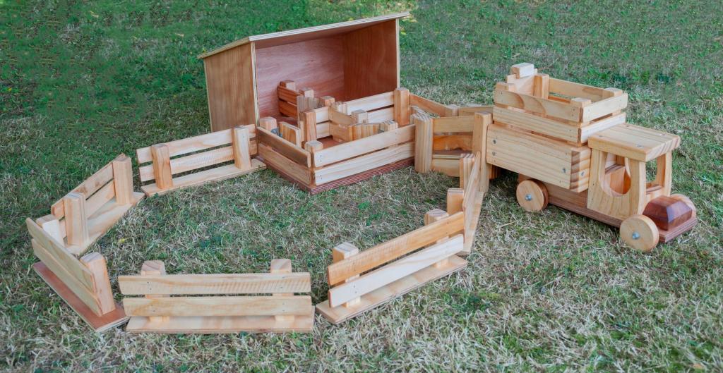 Wooden Toys, Wooden Barn Toy Nz